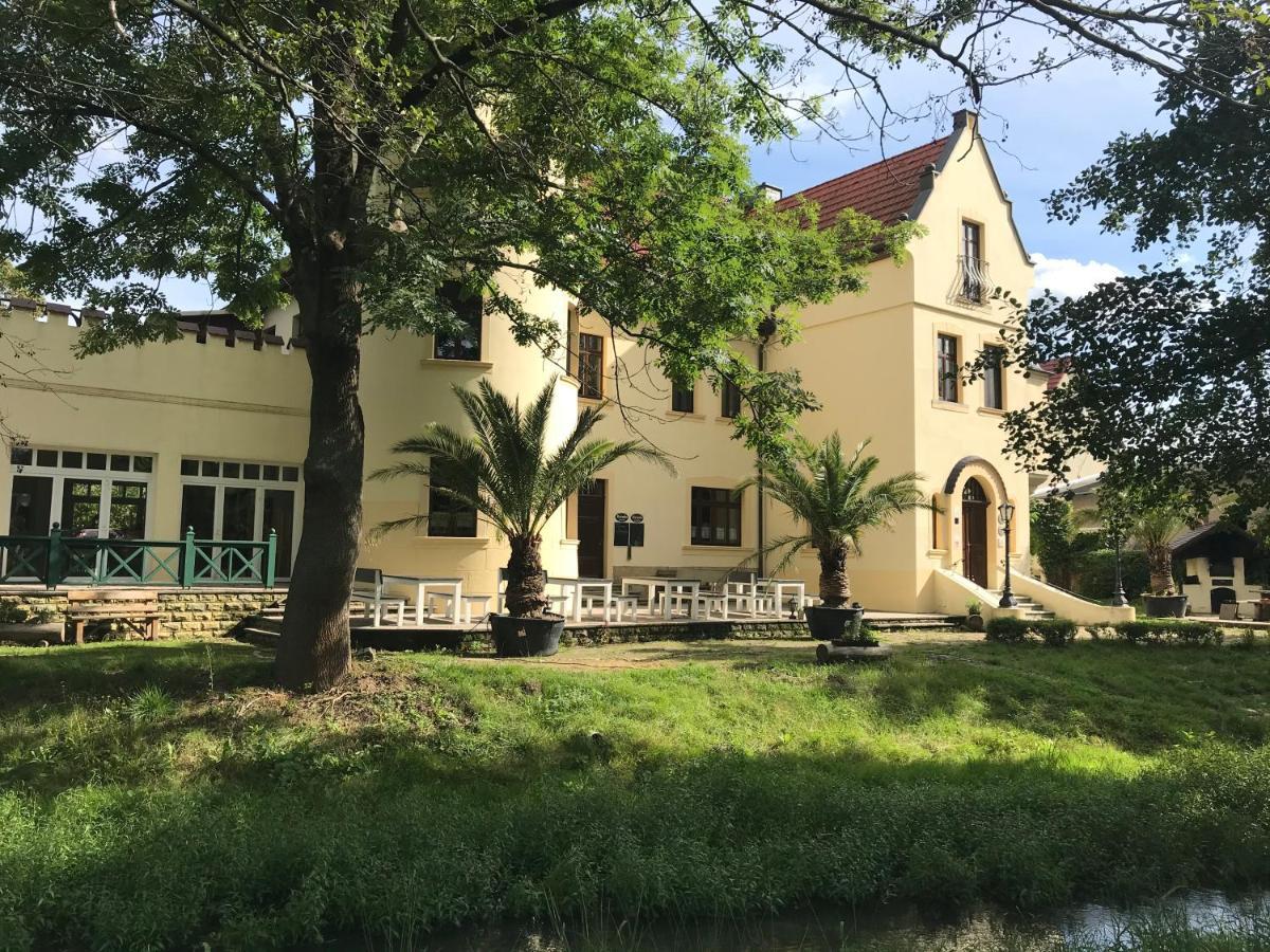 Parkschloesschen Hotel Maasdorf  Kültér fotó